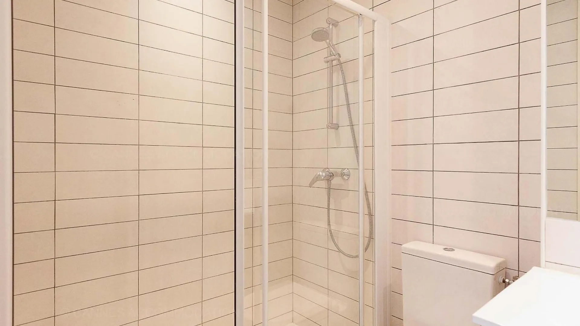 Residence Aout 32 カンヌ 0*,